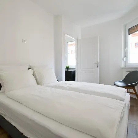 Апартаменты Standard By Hi5 - Dessewffy 37