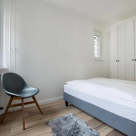 Standard By Hi5 - Dessewffy 37 * Будапешт